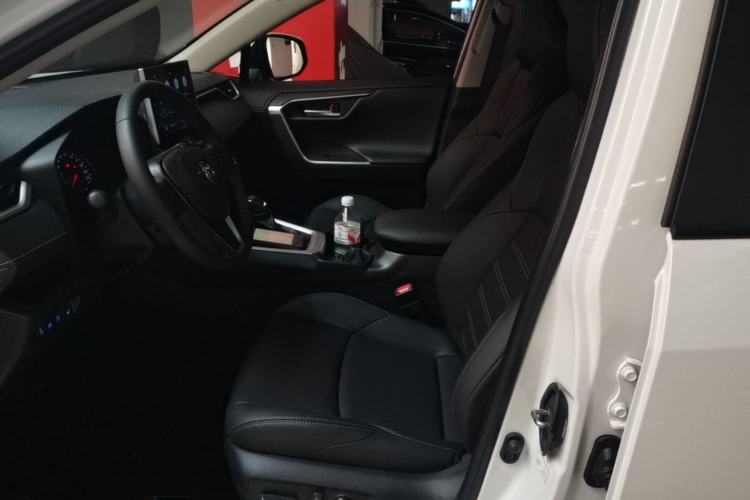 Used Toyota Wildlander 2022 2.0L CVT Two-Wheel Drive Luxury PLUS Edition Left Front Seat