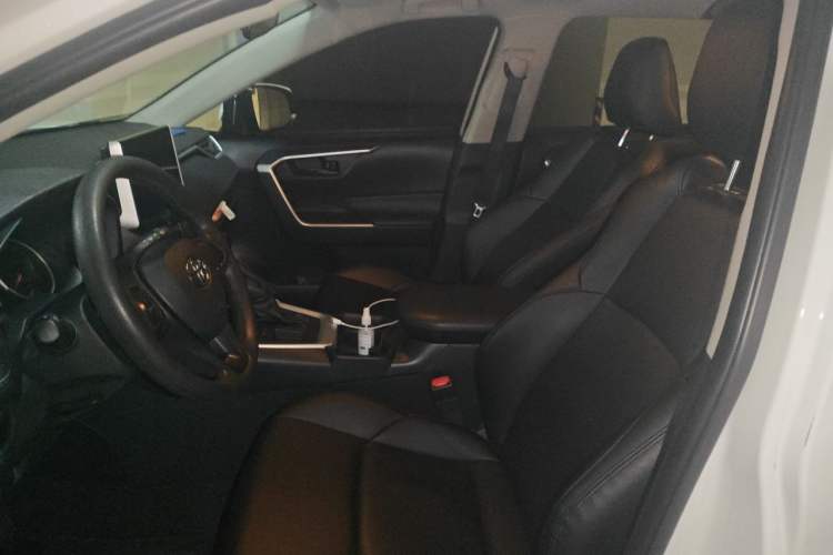 Used Toyota Wildlander 2022 2.0L CVT Two-Wheel Drive Leading Edition Left Front Seat