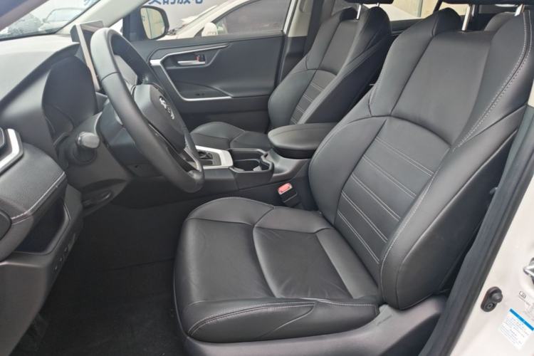 Used Toyota Wildlander 2022 2.0L CVT 4x4 Luxury PLUS Edition Left Front Seat