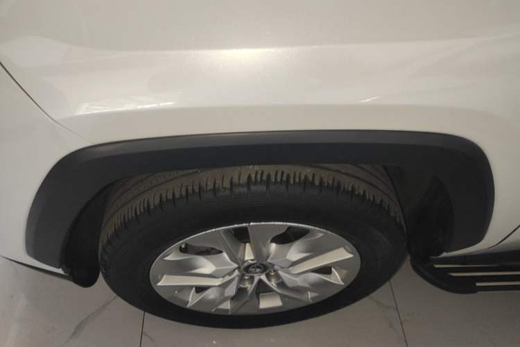 Used Toyota Wildlander 2022 Updated Version 2.0L CVT Two-Wheel Drive Leading Edition Left Front Wheel Hub