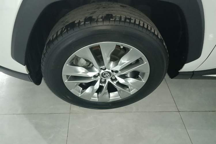 Used Toyota Wildlander 2022 2.0L CVT Two-Wheel Drive Luxury PLUS Edition Left Front Wheel Hub