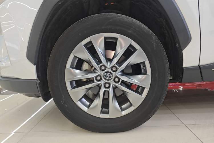 Used Toyota Wildlander 2022 2.0L CVT Two-Wheel Drive Luxury PLUS Edition Left Front Wheel Hub