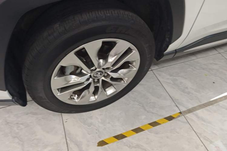Used Toyota Wildlander 2022 2.0L CVT Two-Wheel Drive Luxury PLUS Edition Left Front Wheel Hub