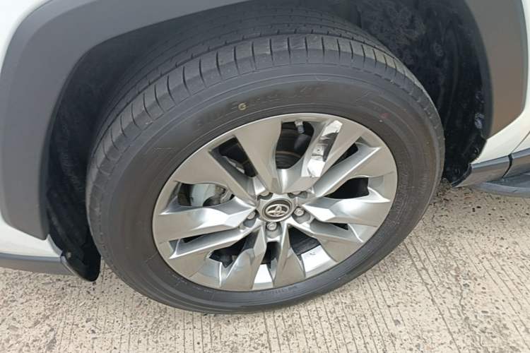 Used Toyota Wildlander 2022 2.0L CVT Two-Wheel Drive Luxury PLUS Edition Left Front Wheel Hub
