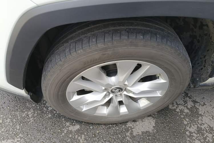 Used Toyota Wildlander 2022 2.0L CVT Two-Wheel Drive Urban Edition Left Front Wheel Hub