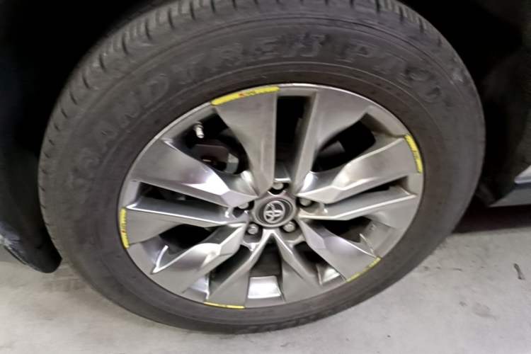 Used Toyota Wildlander 2022 2.0L CVT Two-Wheel Drive Luxury PLUS Edition Left Front Wheel Hub