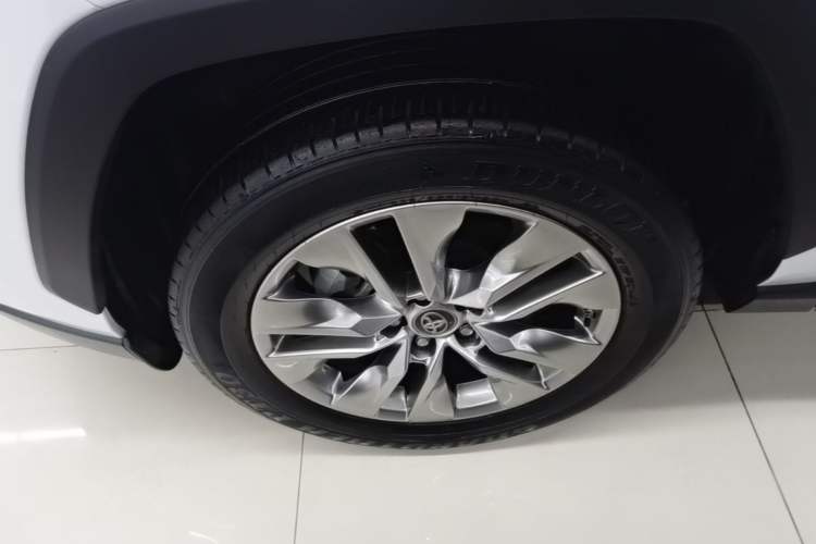 Used Toyota Wildlander 2022 2.0L CVT Two-Wheel Drive Luxury PLUS Edition Left Front Wheel Hub