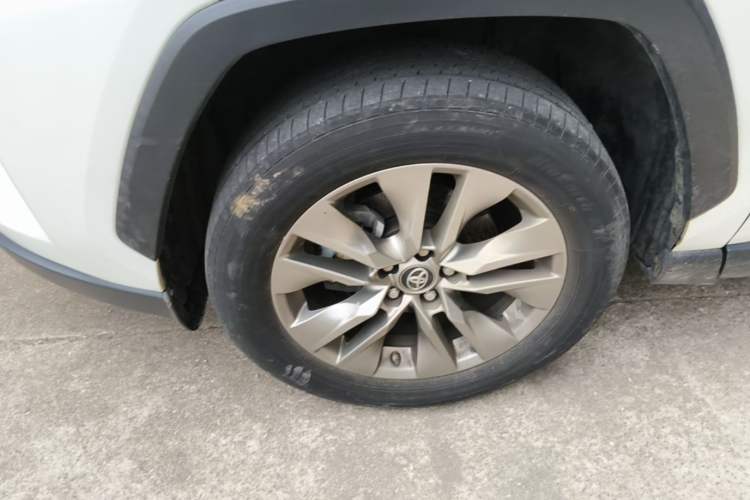 Used Toyota Wildlander 2022 2.0L CVT Two-Wheel Drive Luxury PLUS Edition Left Front Wheel Hub