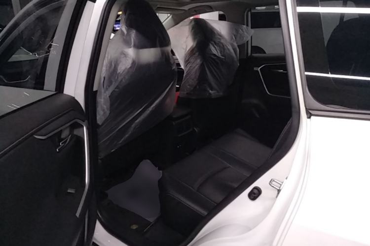 Used Toyota Wildlander 2022 2.0L CVT Two-Wheel Drive Luxury Edition Left Rear Seat