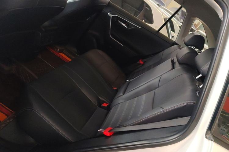 Used Toyota Wildlander 2022 2.0L CVT Two-Wheel Drive Prestige Edition Left Rear Seat