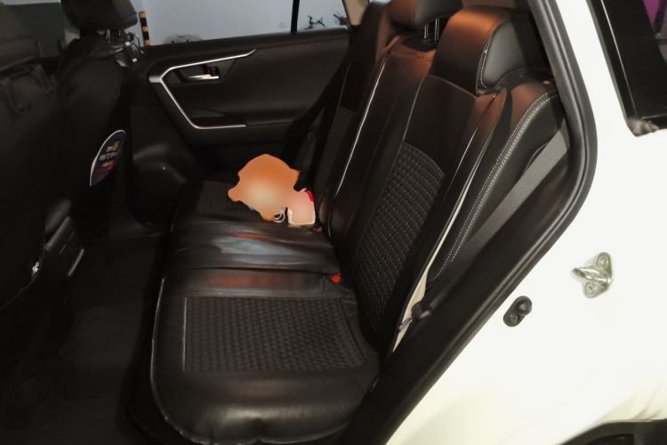 Used Toyota Wildlander 2022 2.0L CVT Two-Wheel Drive Luxury PLUS Edition Left Rear Seat