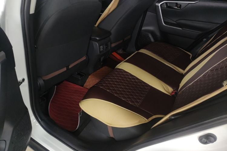 Used Toyota Wildlander 2022 2.0L CVT Two-Wheel Drive Leading Edition Left Rear Seat