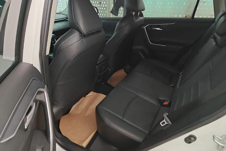 Used Toyota Wildlander 2022 2.0L CVT Two-Wheel Drive Luxury PLUS Edition Left Rear Seat