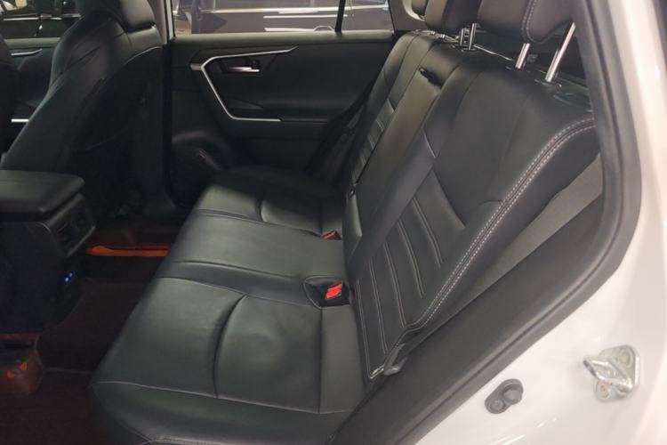 Used Toyota Wildlander 2022 2.0L CVT Two-Wheel Drive Luxury PLUS Edition Left Rear Seat