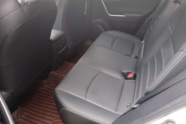 Used Toyota Wildlander 2022 2.0L CVT Two-Wheel Drive Luxury PLUS Edition Left Rear Seat