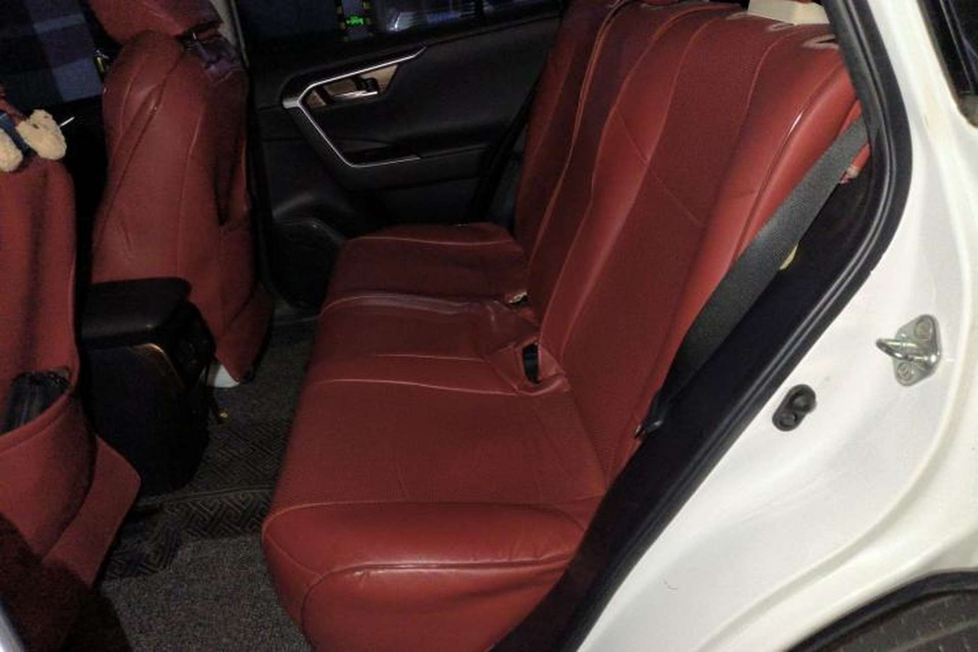 Used Toyota Wildlander 2022 2.0L CVT Two-Wheel Drive Luxury Edition Left Rear Seat