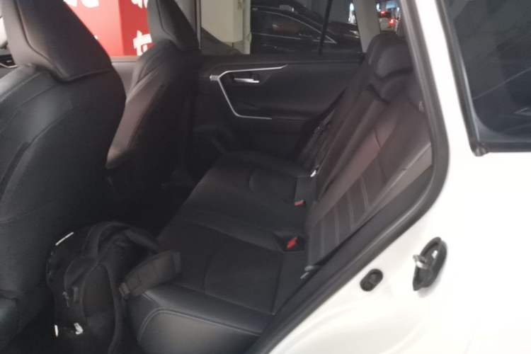 Used Toyota Wildlander 2022 2.0L CVT Two-Wheel Drive Luxury PLUS Edition Left Rear Seat