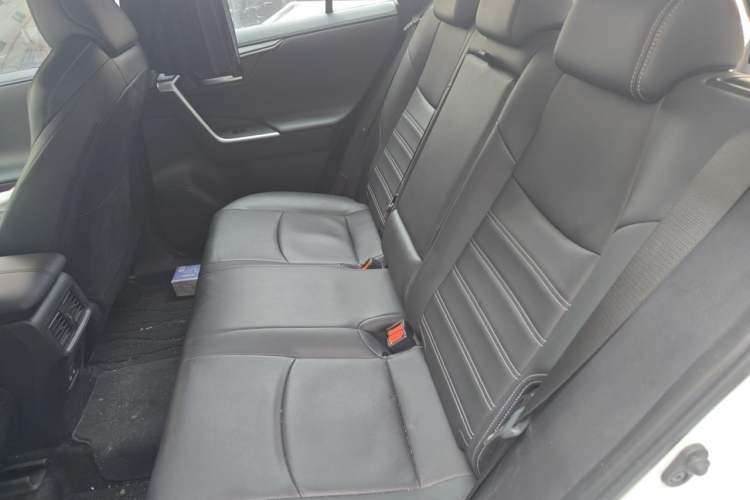 Used Toyota Wildlander 2022 2.0L CVT Two-Wheel Drive Luxury Edition Left Rear Seat