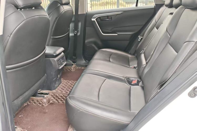 Used Toyota Wildlander 2022 2.0L CVT Two-Wheel Drive Leading Edition Left Rear Seat