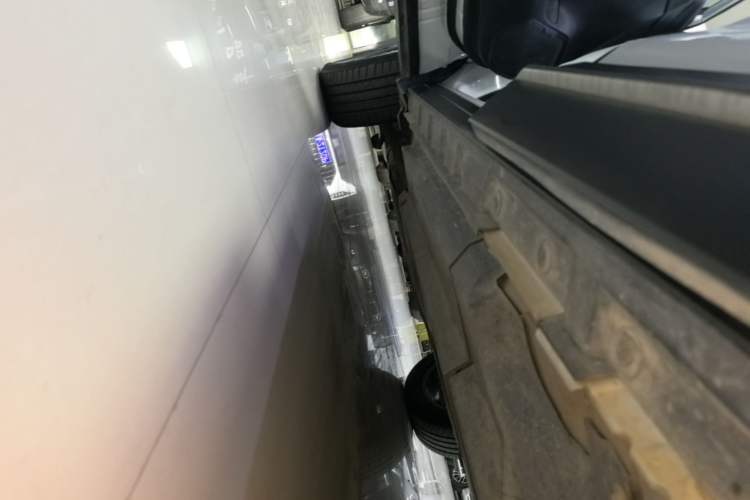 Used Toyota Wildlander 2022 2.0L CVT 4x4 Luxury PLUS Edition Left Side Sill