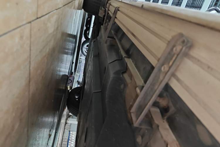Used Toyota Wildlander 2022 2.0L CVT Two-Wheel Drive Luxury PLUS Edition Left Side Sill