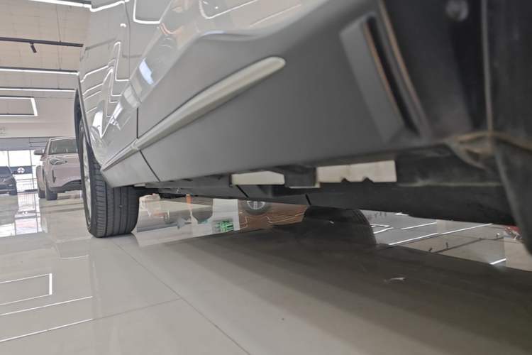 Used Toyota Wildlander 2022 2.0L CVT Two-Wheel Drive Luxury PLUS Edition Left Side Sill