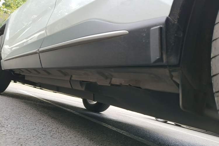 Used Toyota Wildlander 2022 2.0L CVT Two-Wheel Drive Urban Edition Left Side Sill
