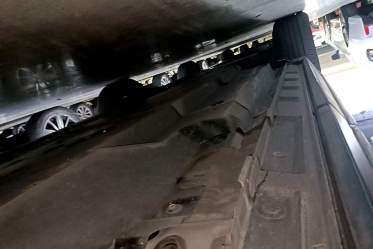 Used Toyota Wildlander 2022 2.0L CVT Two-Wheel Drive Luxury PLUS Edition Left Side Sill