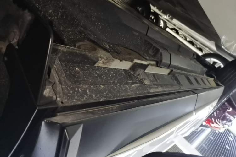 Used Toyota Wildlander 2022 2.0L CVT Two-Wheel Drive Luxury PLUS Edition Left Side Sill
