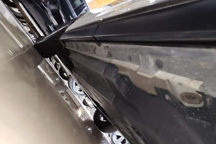 Used Toyota Wildlander 2022 Updated Version 2.0L CVT Two-Wheel Drive Leading Edition Left Side Sill