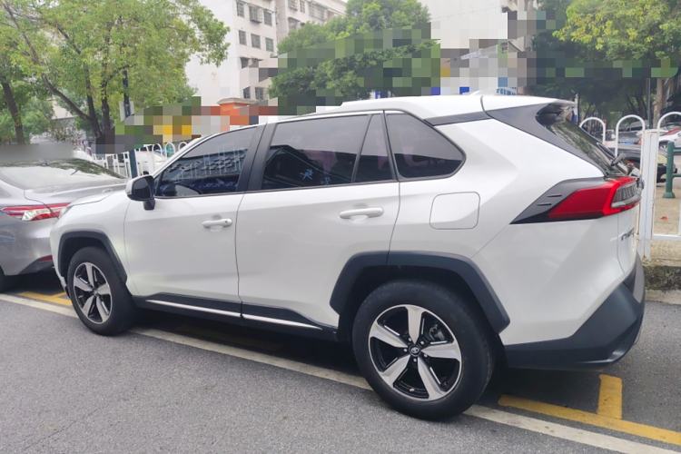 Used Toyota Wildlander 2022 2.0L CVT Four-Wheel Drive Luxury Edition Left Side
