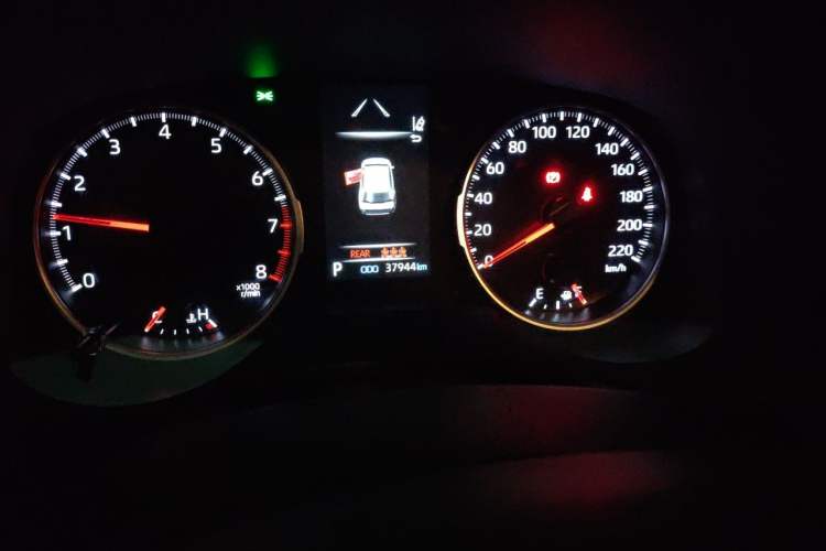 Used Toyota Wildlander 2022 2.0L CVT Two-Wheel Drive Luxury PLUS Edition Odometer Close Up