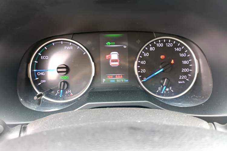 Used Toyota Wildlander 2022 Dual-Engine 2.5L E-CVT Two-Wheel Drive Luxury PLUS Edition Odometer Close Up