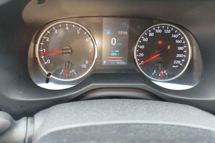 Used Toyota Wildlander 2022 Updated Version 2.0L CVT Two-Wheel Drive Leading Edition Odometer Close Up