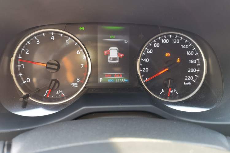 Used Toyota Wildlander 2022 2.0L CVT Two-Wheel Drive Luxury PLUS Edition Odometer Close Up