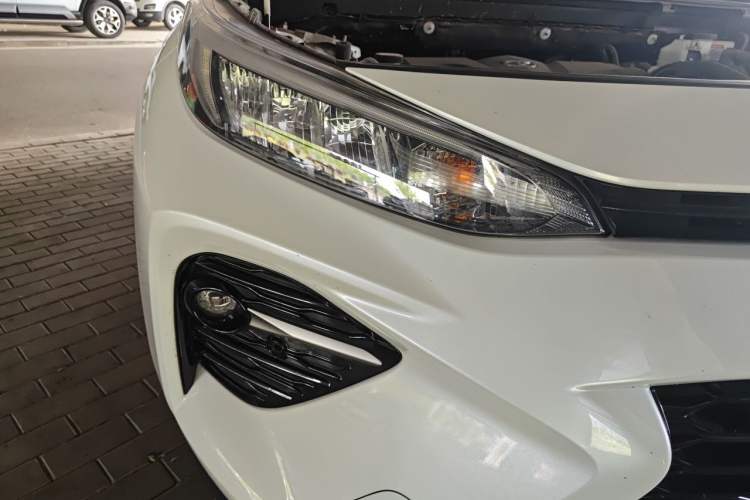 Used Toyota Wildlander 2022 Dual-Engine 2.5L E-CVT Two-Wheel Drive Luxury PLUS Edition Right Front Headlight