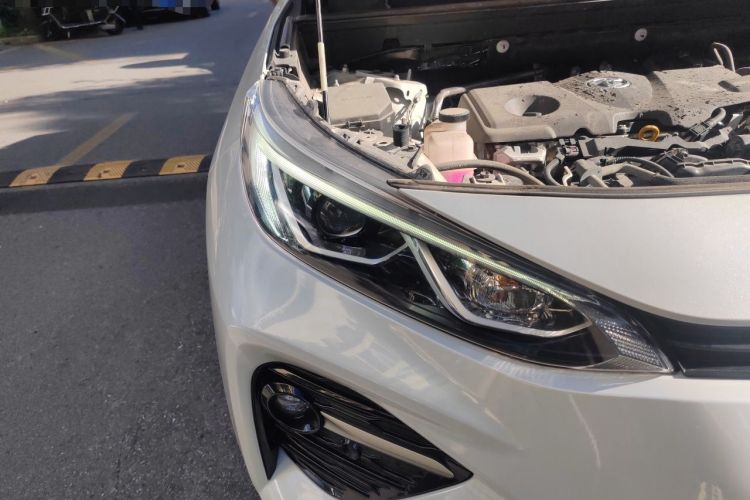 Used Toyota Wildlander 2022 Dual-Engine 2.5L E-CVT Two-Wheel Drive Prestige Edition Right Front Headlight