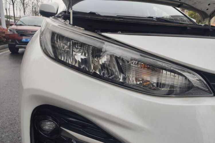 Used Toyota Wildlander 2022 2.0L CVT 4x4 Luxury PLUS Edition Right Front Headlight