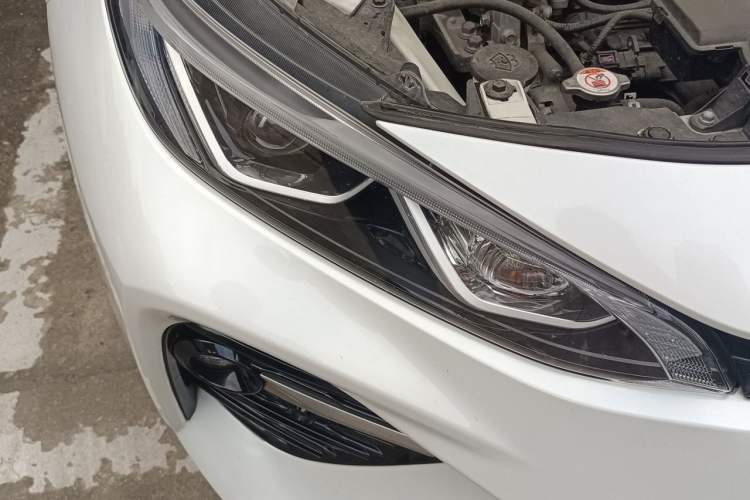 Used Toyota Wildlander 2022 2.0L CVT Two-Wheel Drive Prestige Edition Right Front Headlight