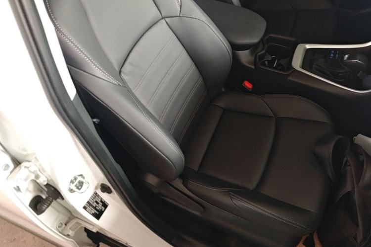 Used Toyota Wildlander 2022 2.0L CVT 4x4 Luxury PLUS Edition Right Front Seat