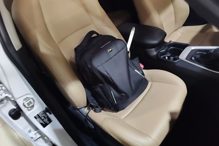 Used Toyota Wildlander 2022 Updated Version 2.0L CVT Two-Wheel Drive Leading Edition Right Front Seat