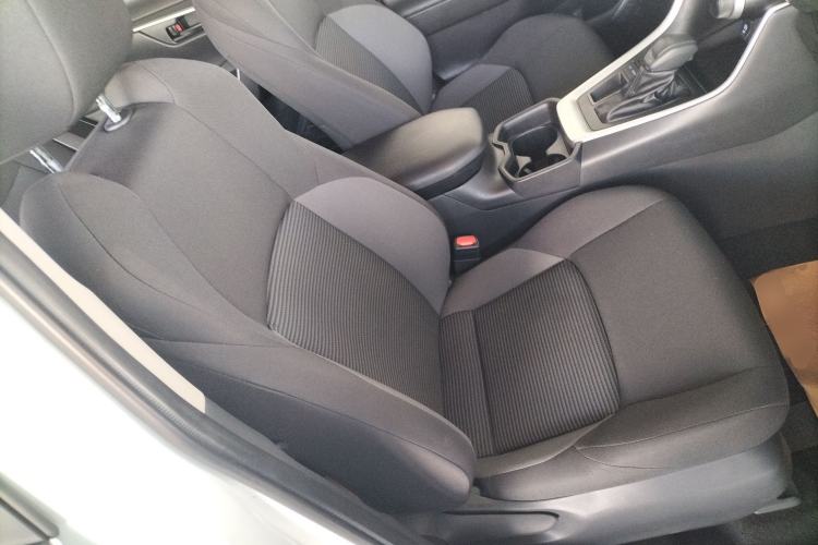 Used Toyota Wildlander 2022 Updated Version 2.0L CVT Two-Wheel Drive Leading Edition Right Front Seat