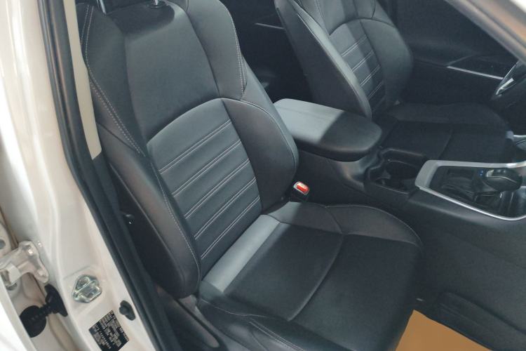 Used Toyota Wildlander 2022 2.0L CVT Two-Wheel Drive Luxury PLUS Edition Right Front Seat