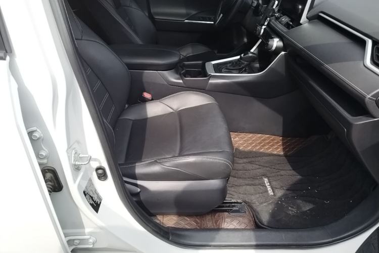 Used Toyota Wildlander 2022 2.0L CVT Two-Wheel Drive Luxury PLUS Edition Right Front Seat