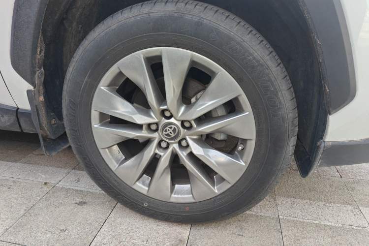 Used Toyota Wildlander 2022 2.0L CVT 4x4 Luxury PLUS Edition Right Front Wheel Hub