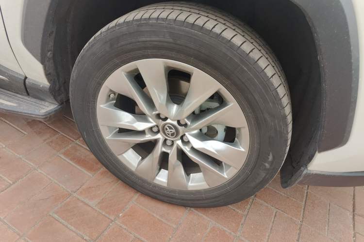 Used Toyota Wildlander 2022 2.0L CVT Two-Wheel Drive Luxury PLUS Edition Right Front Wheel Hub