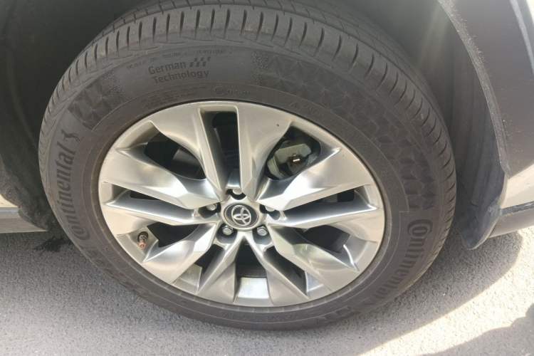 Used Toyota Wildlander 2022 2.0L CVT Two-Wheel Drive Luxury PLUS Edition Right Front Wheel Hub