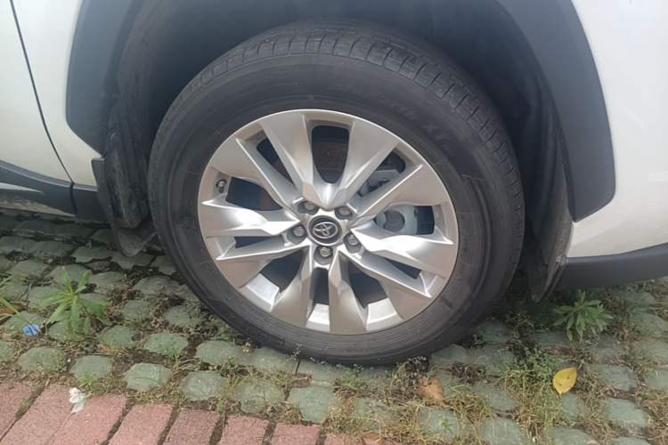 Used Toyota Wildlander 2022 2.0L CVT Two-Wheel Drive Leading Edition Right Front Wheel Hub