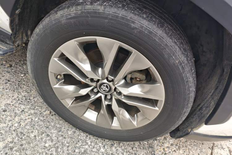 Used Toyota Wildlander 2022 2.0L CVT Two-Wheel Drive Luxury Edition Right Front Wheel Hub