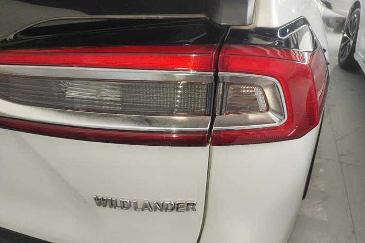 Used Toyota Wildlander 2022 Updated Version 2.0L CVT Two-Wheel Drive Leading Edition Right Rear Taillight